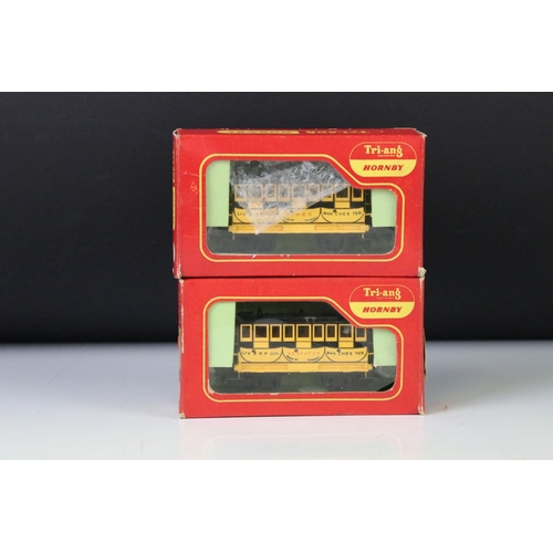 92 - Boxed Triang OO gauge R346 Stephenson's Rocket Train plus 2 x boxed Triang R621 Railway Coach for St... 