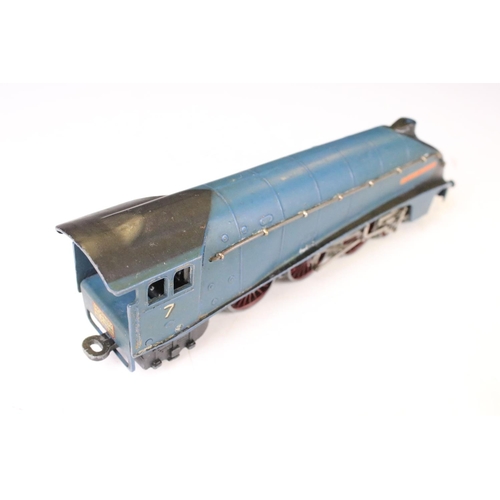 93 - Three Hornby Dublo locomotives to include Sir Nigel Gresley, Mallard and BR 80151 2-6-4 in black liv... 