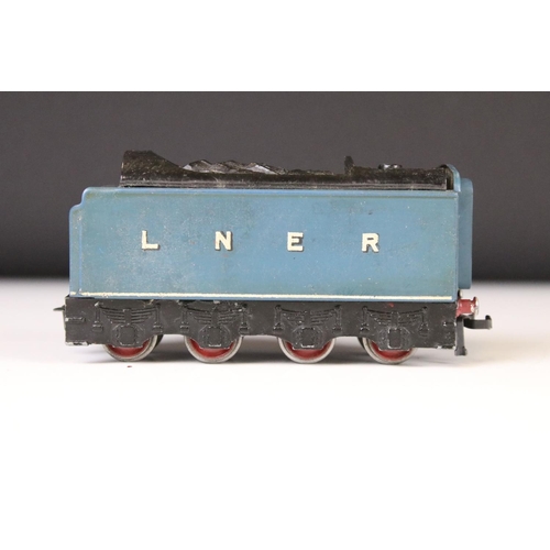 93 - Three Hornby Dublo locomotives to include Sir Nigel Gresley, Mallard and BR 80151 2-6-4 in black liv... 