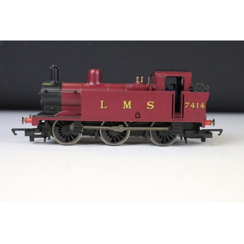 96 - 15 OO gauge locomotives to include 2 x Triang Lord of the Isles in green livery, Hornby Carlisle in ... 