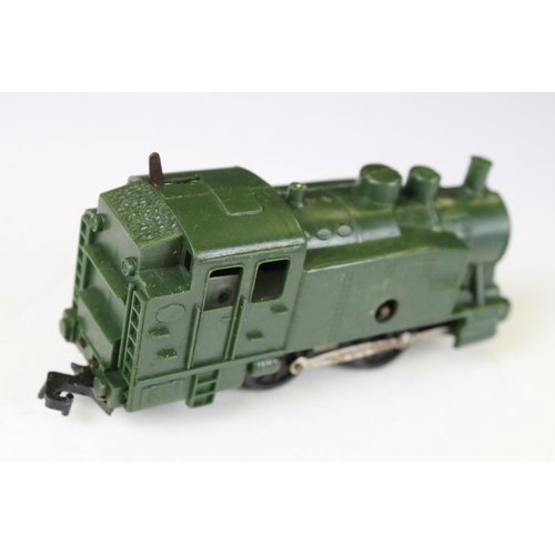 96 - 15 OO gauge locomotives to include 2 x Triang Lord of the Isles in green livery, Hornby Carlisle in ... 