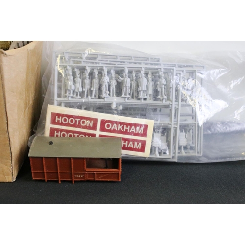 105 - Large quantity of OO gauge model railway accessories to include controllers (boxed & unboxed), scene... 