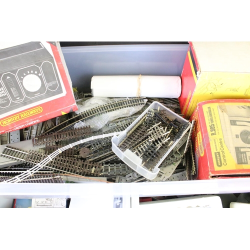 105 - Large quantity of OO gauge model railway accessories to include controllers (boxed & unboxed), scene... 