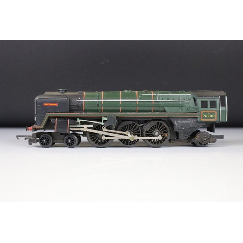 106 - Nine OO gauge locomotives to include Hornby Wilton, Hornby Wilton, Hornby Spitfire, Hornby Albert Ha... 