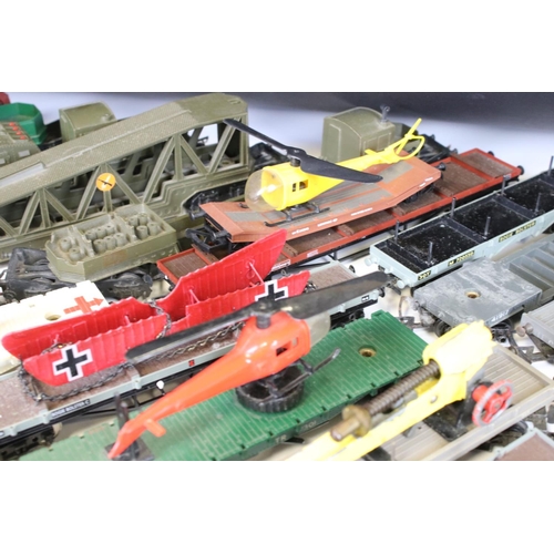 112 - Around 23 OO gauge Triang & Hornby items of rolling stock to include many Battle Space examples