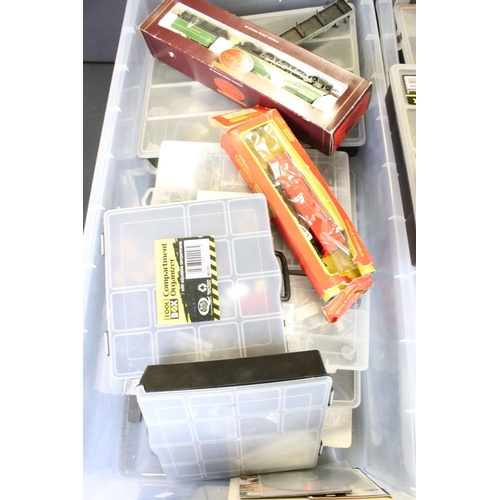 115 - Large quantity of OO gauge model railway accessories to include rolling stock, locomotives  & loco b... 