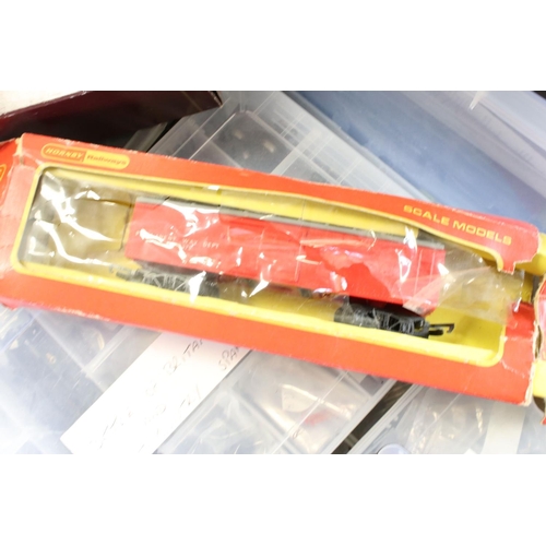 115 - Large quantity of OO gauge model railway accessories to include rolling stock, locomotives  & loco b... 