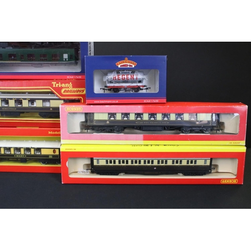 117 - 15 Boxed OO gauge items of rolling stock to include 3 x Bachmann, 10 x Hornby / Triang and 2 x Hornb... 