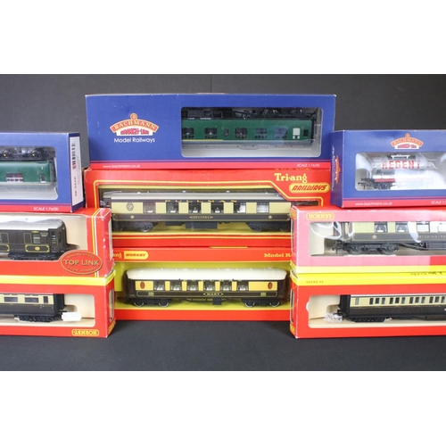 117 - 15 Boxed OO gauge items of rolling stock to include 3 x Bachmann, 10 x Hornby / Triang and 2 x Hornb... 