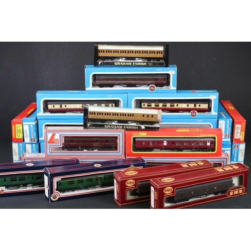 118 - 25 Boxed OO gauge items of rolling stock to include 15 x Airfix, 3 x Hornby, 2 x Bachmann, 2 x Graha... 