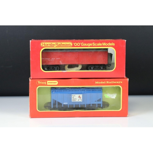 132 - Eight boxed Hornby OO gauge accessories to include 2 x R162 SR Composite Coach Olive Green, 2 x R174... 