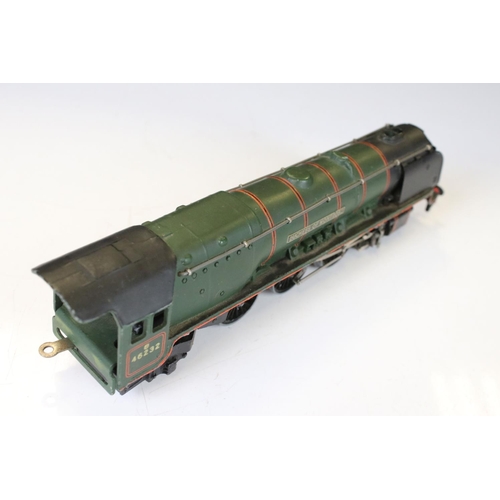 136 - Boxed French Hornby ACHO 6800 Elevated Track Outfit (contents unchecked but appear gd) plus a boxed ... 