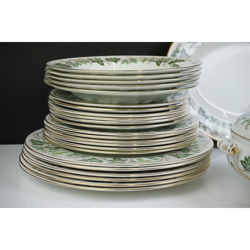 26 - Wedgwood 'Santa Clara' dinnerware (pattern no. W4114), to include 6 dinner plates, 6 lunch plates, 6... 