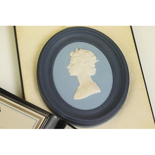 38 - Two Cased Wedgwood 'The Queen's Silver Jubilee' Jasper Portrait Limited Edition Medallions to includ... 