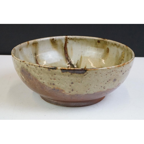 83 - Two late 19th / early 20th century stoneware dairy bowls (largest 29.5cm diameter), together with a ... 