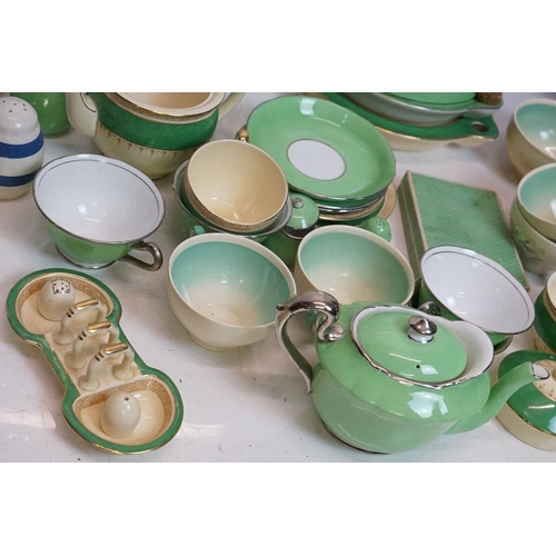 96 - Mixed ceramics - A Susie Cooper tea set (6 teacups, 6 saucers, 6 tea plates, milk jug, sugar bowl & ... 