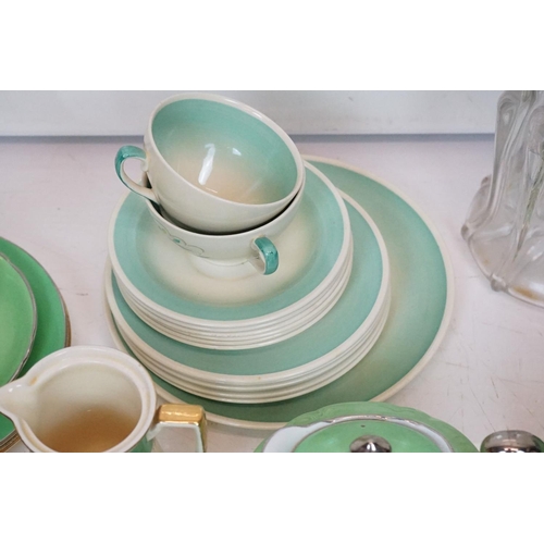 96 - Mixed ceramics - A Susie Cooper tea set (6 teacups, 6 saucers, 6 tea plates, milk jug, sugar bowl & ... 