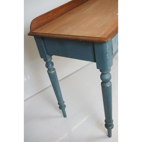 644 - 19th Century Pine side table with 2 drawers.