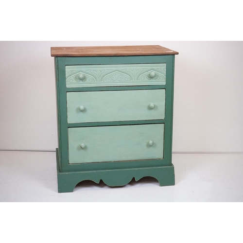 646 - Small oak painted cottage chest of 3 drawers.