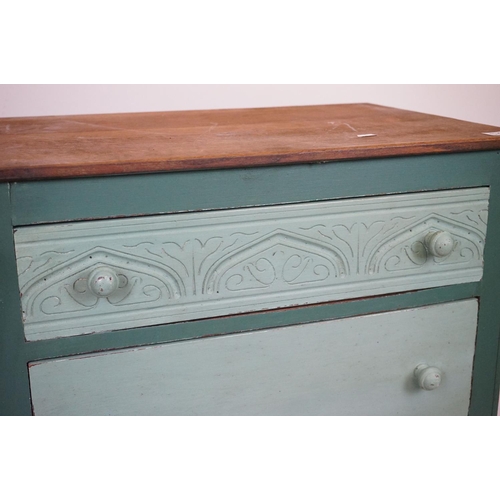 646 - Small oak painted cottage chest of 3 drawers.