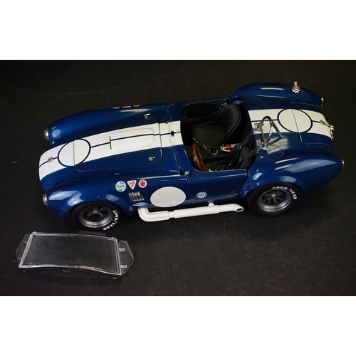 1188 - 11 1/18 scale diecast models featuring Autoart, Burago, Kyosho, Road Signature, Funline, Carousel & ... 