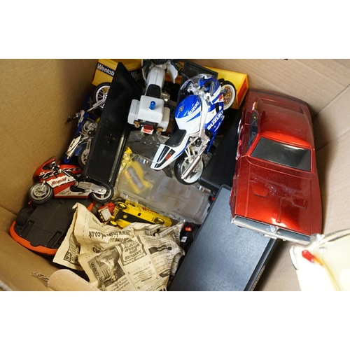 1192 - Collection of diecast models to include Maisto, Corgi, Guitoy, Saico, New Ray, Matchbox, etc, featur... 