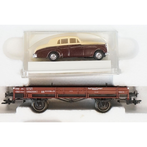 177 - Boxed Marklin HO gauge 28502 RCT Royal Corps of Transportation set, complete