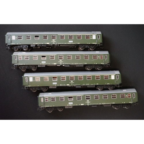 179 - Quantity of Marklin HO gauge model railway to include boxed BR132 Diesel Locomotive of the DR (Digit... 