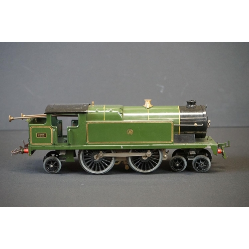 182 - Hornby O gauge GWR 4-4-2 2221 locomotive (a few areas of paint loss but vg overall) plus a boxed Hor... 