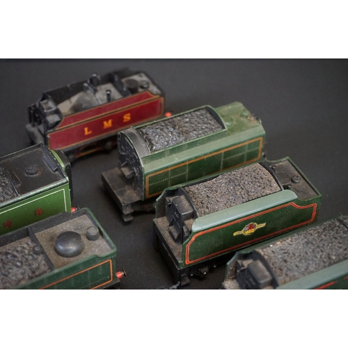 184 - 16 OO gauge tender to include mainly Triang & Hornby examples, condition varies