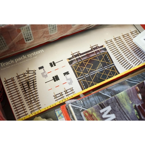 189 - Quantity of OO gauge model railway accessories to include 17 x boxed Hornby Standard Points, boxed &... 