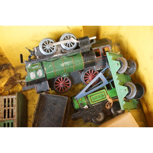 204 - Quantity of Hornby O gauge model railway to include 9 x items of rolling stock, various track and po... 