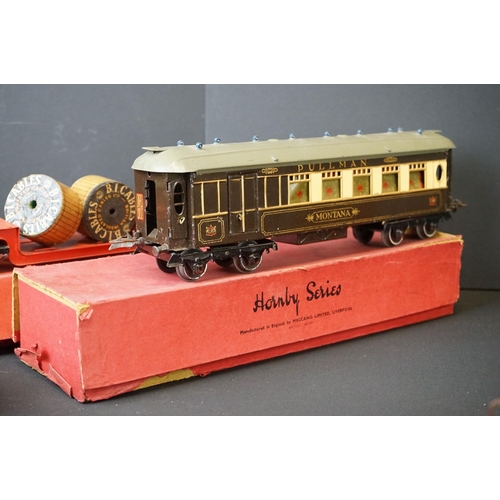 209 - 11 Boxed Hornby O gauge items of rolling stock to include BP Petrol Tank Wagon in cream, Breakdown V... 