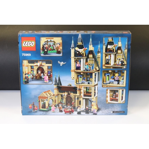 258 - Lego - Boxed Harry Potter Wizarding World 75969 Hogwarts Astronomy Tower set, sealed & excellent