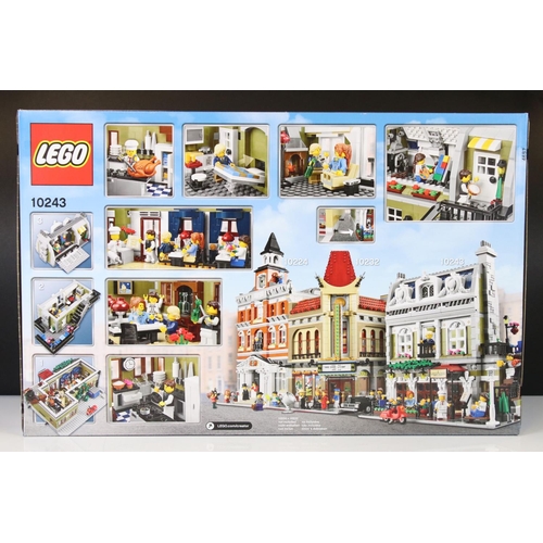 273 - Lego - Boxed Creator Expert 10243 Parisian Restaurant set, sealed & excellent