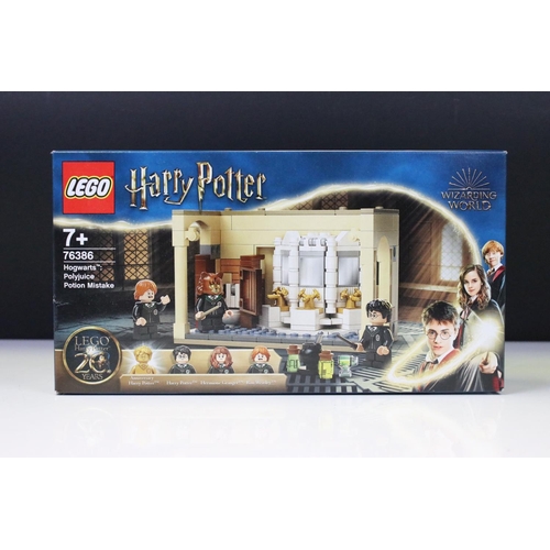 307 - Lego - Six boxed Harry Potter Wizarding World sets to include 75958, 76395, 40577, 75965, 75966 & 76... 