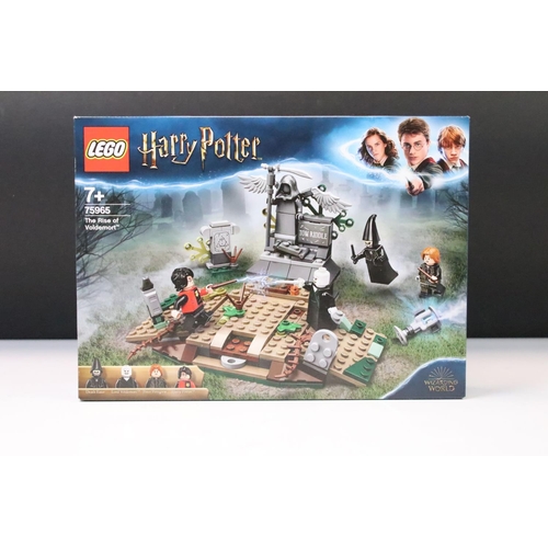 329 - Lego - Eight boxed Harry Potter Wizarding World sets to include 76387, 75967, 40577, 75965, 75966, 7... 