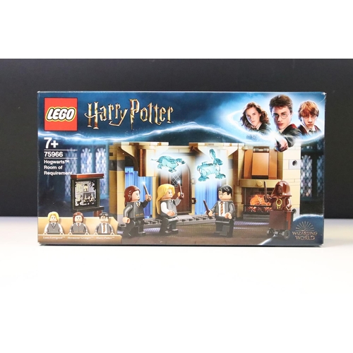 329 - Lego - Eight boxed Harry Potter Wizarding World sets to include 76387, 75967, 40577, 75965, 75966, 7... 