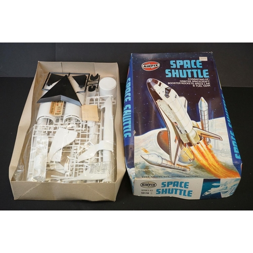 392 - Four boxed plastic model kits to include Aurora no. 921 Star Trek U.S.S. Enterprise (partly built), ... 
