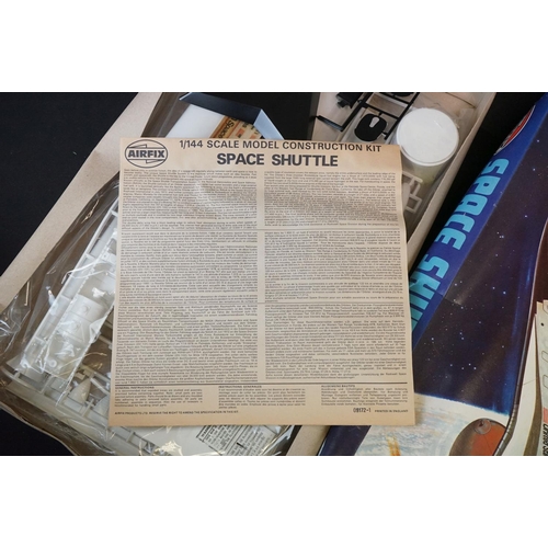 392 - Four boxed plastic model kits to include Aurora no. 921 Star Trek U.S.S. Enterprise (partly built), ... 
