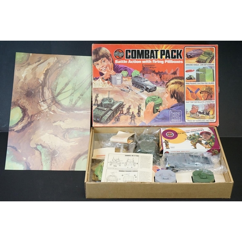 393 - Boxed Airfix Combat Pack ' Battle Action with firing Pillboxes ', set no. 51511-3, with German Infan... 