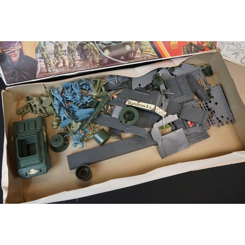 393 - Boxed Airfix Combat Pack ' Battle Action with firing Pillboxes ', set no. 51511-3, with German Infan... 