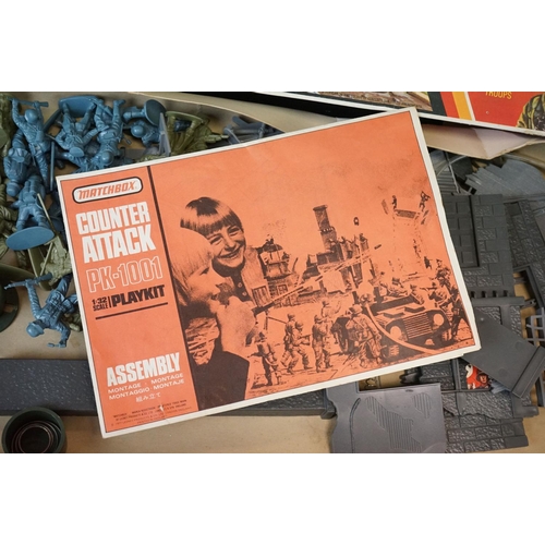 393 - Boxed Airfix Combat Pack ' Battle Action with firing Pillboxes ', set no. 51511-3, with German Infan... 