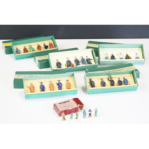 127 - Five boxed Dinky O gauge model railway metal figure sets to include 2 x No 1 Station Staff (variants... 