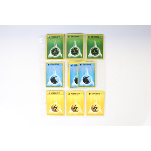 566 - Pokémon Trading Cards - Collection of Wizards Of The Coast Pokemon Cards featuring Jungle Set, Base ... 