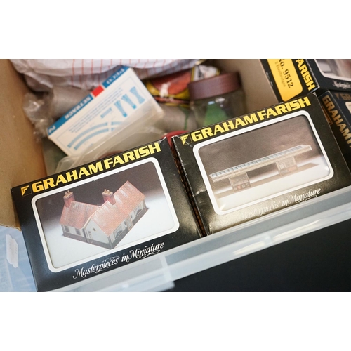 156 - Quantity of N gauge model railway to include track, scenery, 4 x boxed Graham Farish trackside build... 