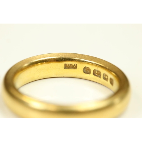 108 - 22ct yellow gold wedding band, plain polished D shape, band width approx 3.5mm, ring size I