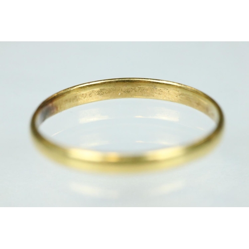 104 - Mid 19th century 22ct yellow gold wedding band, plain polished D shape, band width approx 2mm, ring ... 