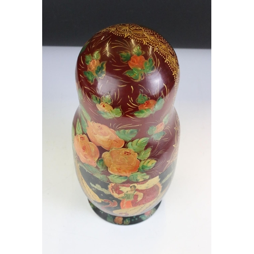 129 - Set of twelve Russian nesting dolls each having hand painted gilt and floral sprays. Twelve pieces i... 