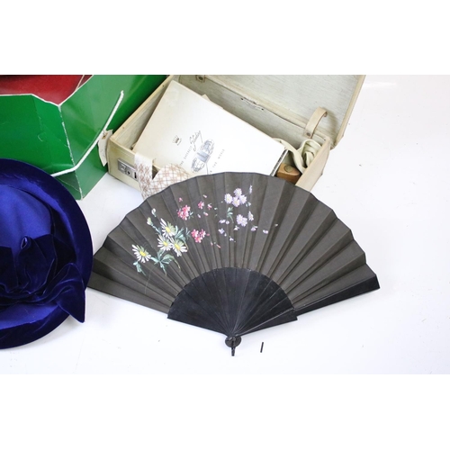 169 - Collection of ladies hats & fashion accessories to include gloves, shoe lasts, fans, stockings, anim... 